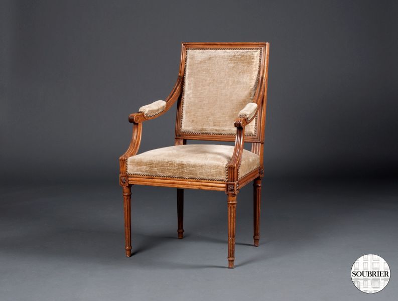 4 Louis XVI cabriolet chairs