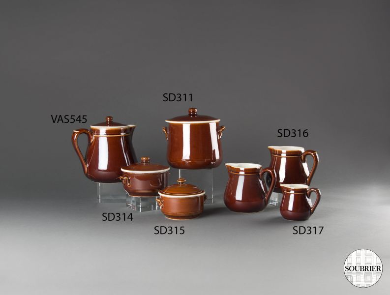 Brown stoneware set