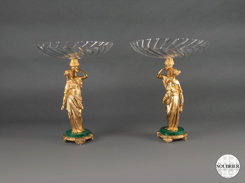 Deux grandes coupes cristal cariatides dorées