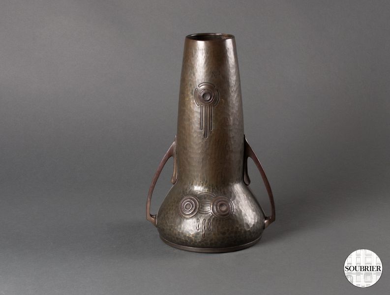 Vase 1925 hammered metal
