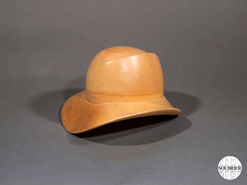 forme à chapeau bois