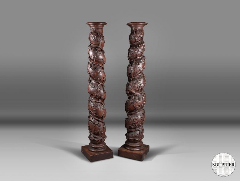 Colonnes torses en bois