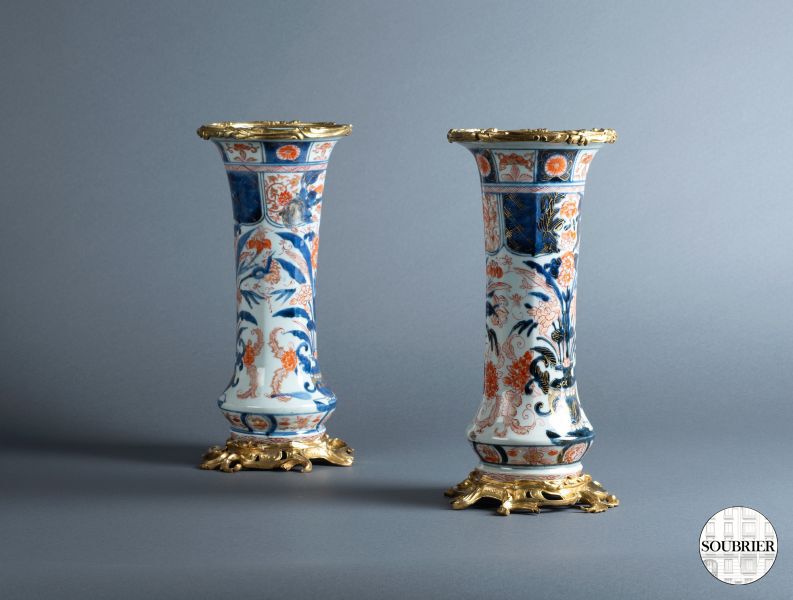 Deux vases cornets Chine