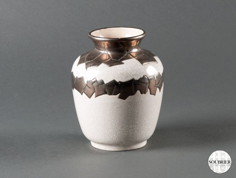 Cracked earthenware vase
