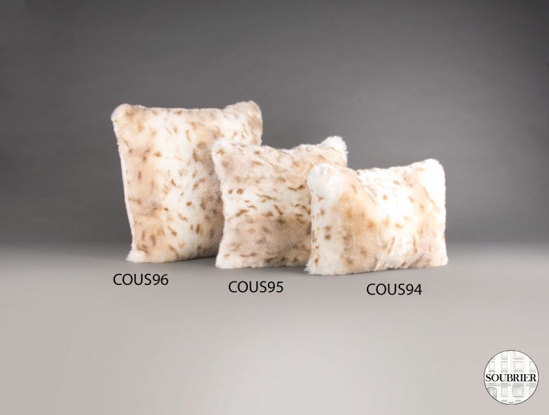 3 Lynx fake fur cushions