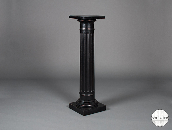 Black fluted column