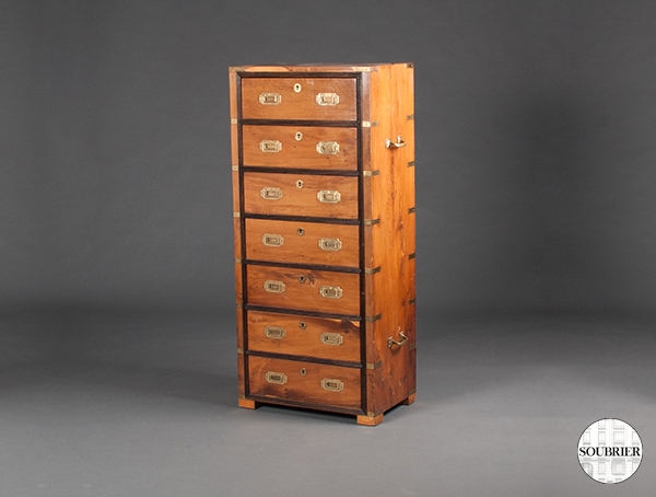 Chest of drawers