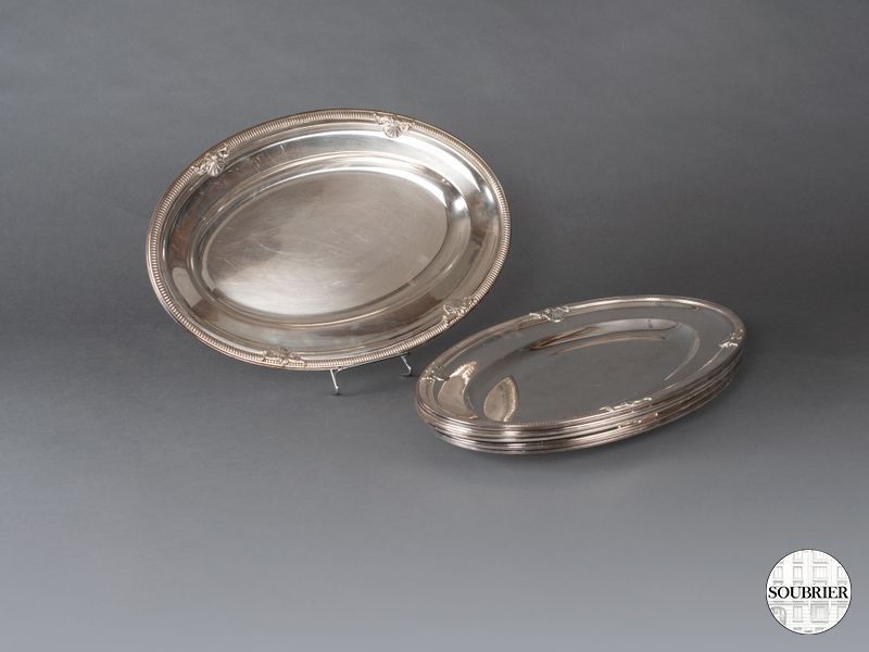 Six plats ovales métal argenté décor coquilles