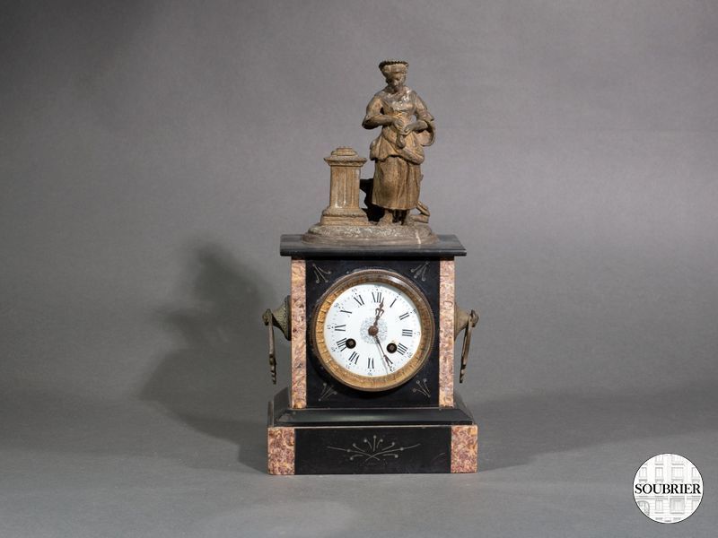 Pendulette avec personnage