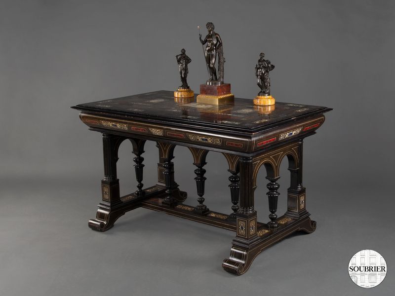 Table Renaissance