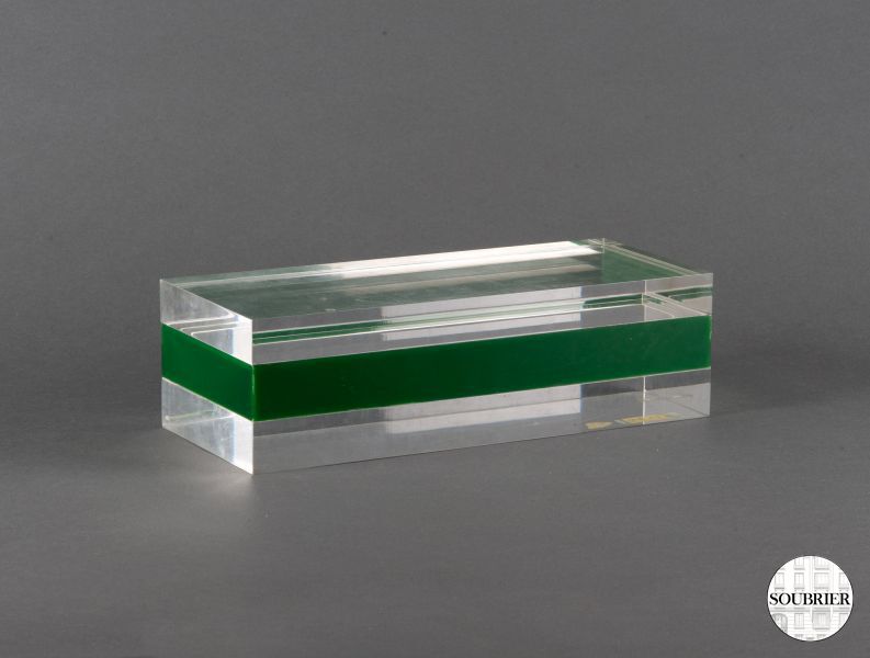 Boîte rectangulaire en plexiglas