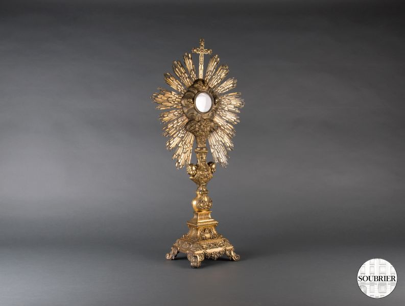 Altar monstrance