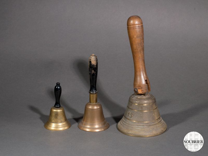 Sonnette bronze doré manche noir