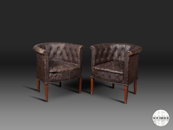 Fauteuils Chesterfield marron foncé