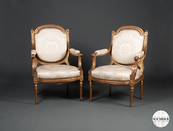 Fauteuils beiges Louis XVI