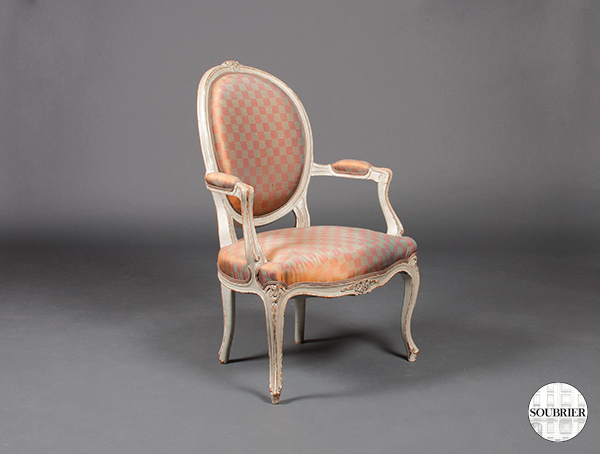 Fauteuil médaillon rose et gris