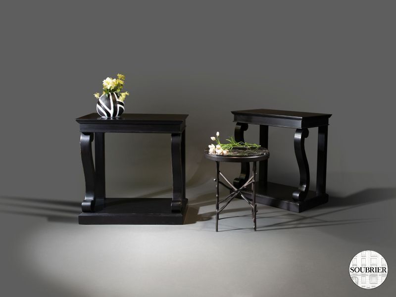 2 consoles moderne noires