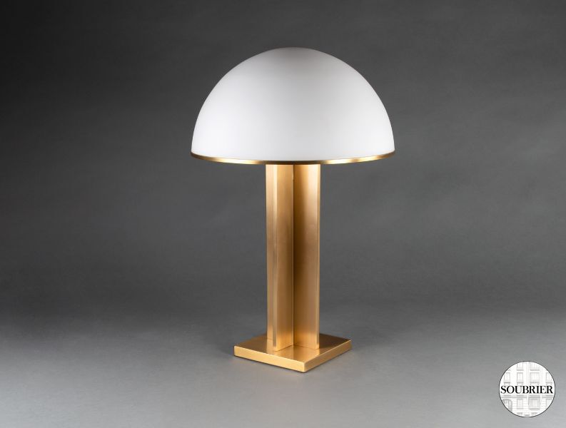 Lampe moderniste