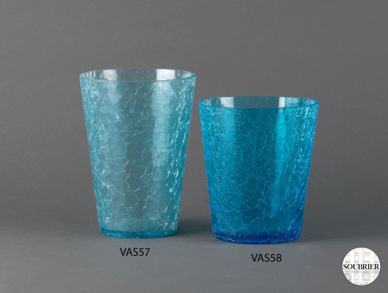 Vases en verre bleu craquelé