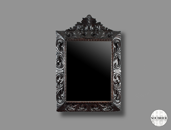 Miroir en bois sculpté