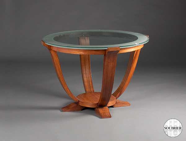 The pedestal glass top