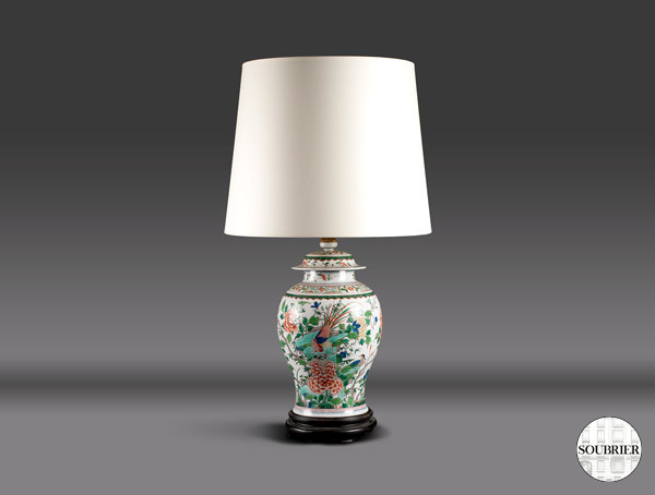 Chinese vase lamp