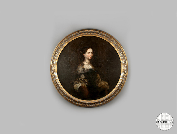 Portrait of a seventeenth round woman