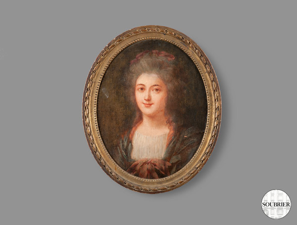 Portrait ovale d'une femme