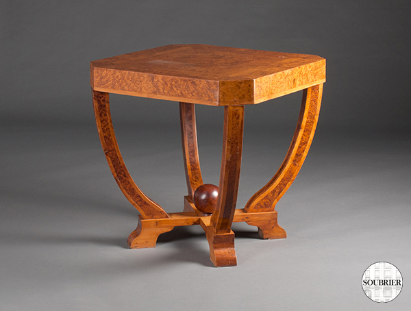 Square pedestal mahogany