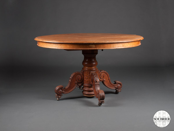 dining table in oak