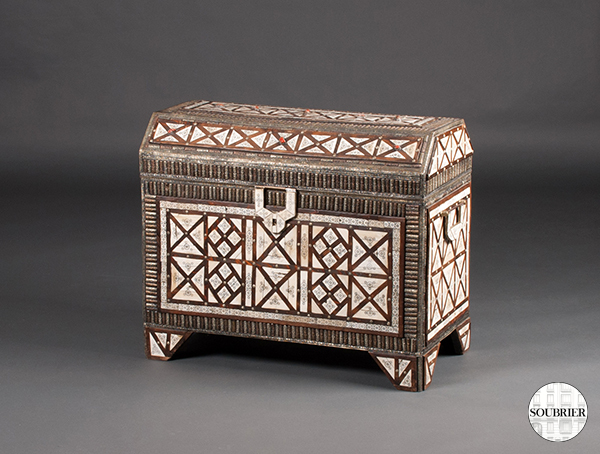 Moroccan large trunk