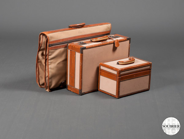 Set of suitcases