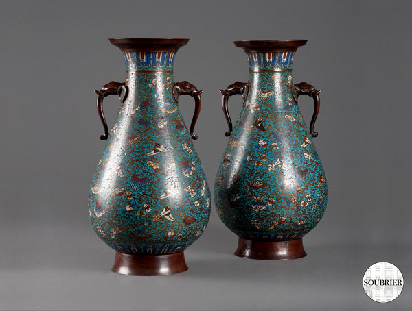Vases with elephant