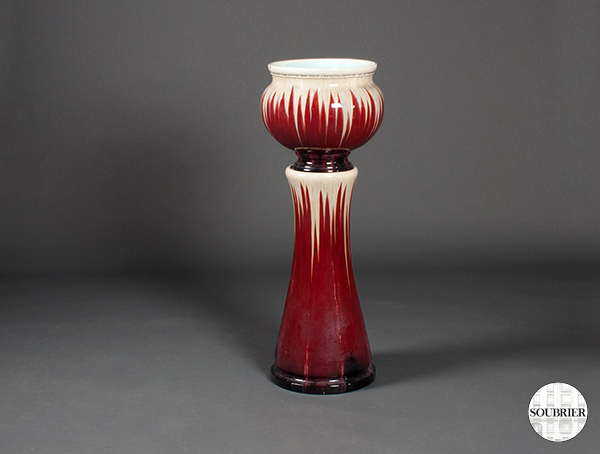 Vase en faïence rouge